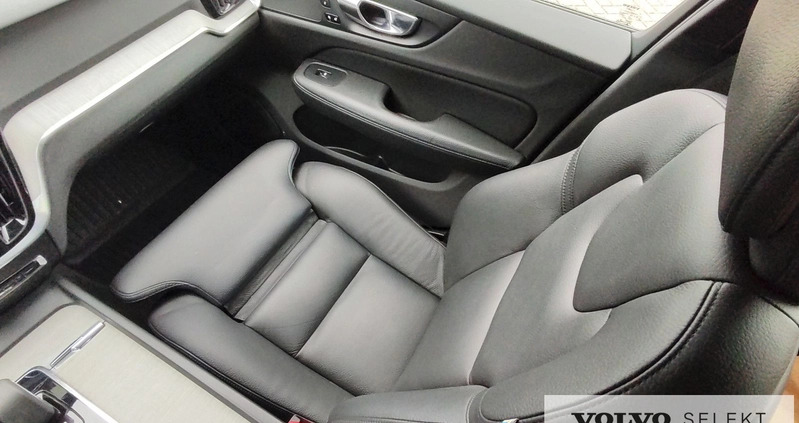 Volvo V60 Cross Country cena 174500 przebieg: 58544, rok produkcji 2021 z Krosno małe 704